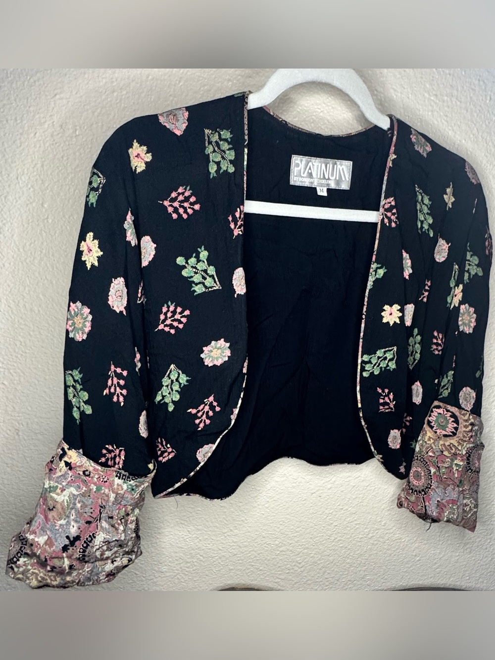 PLATINUM DOROTHY SCHOLENE
Vintage Black Floral Relaxed Boho Open Jacket